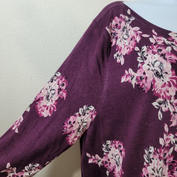 Chico's Burgundy Floral Print Round Neck Top 3 XL Lightweight Stretchy Soft - Picture 6 of 6